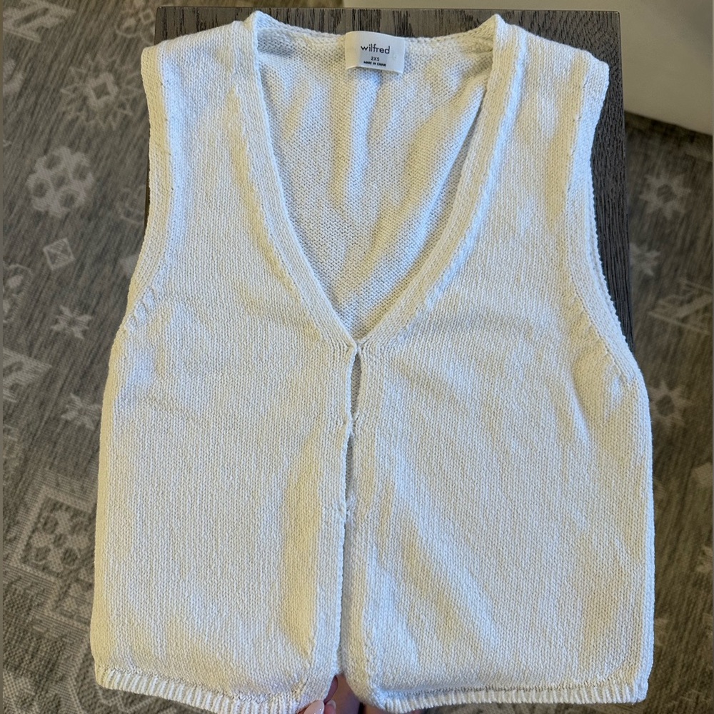 Wilfred BASQUE White Knit Vest by Aritzia